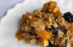 Dried Fruits Crumble