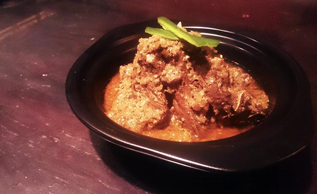 Garlic & Vinegar Slow-Cooked Lamb: Lamb Vindaloo