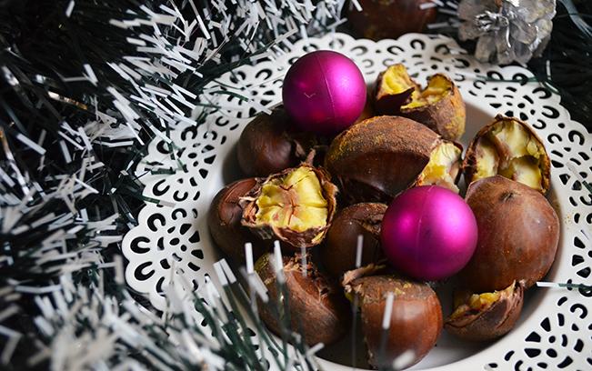 festive-roasted-chestnuts