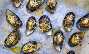 Pesto Baked Mussels