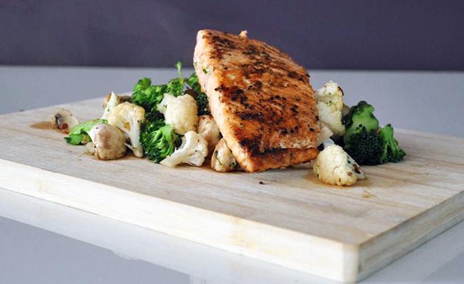 Simple Grilled Salmon & Mixed Veggies