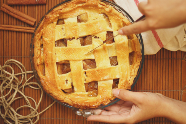 Crusty & Golden Apple Pie