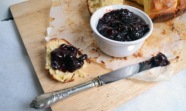 Homemade Low-Sugar Strawberry Jam